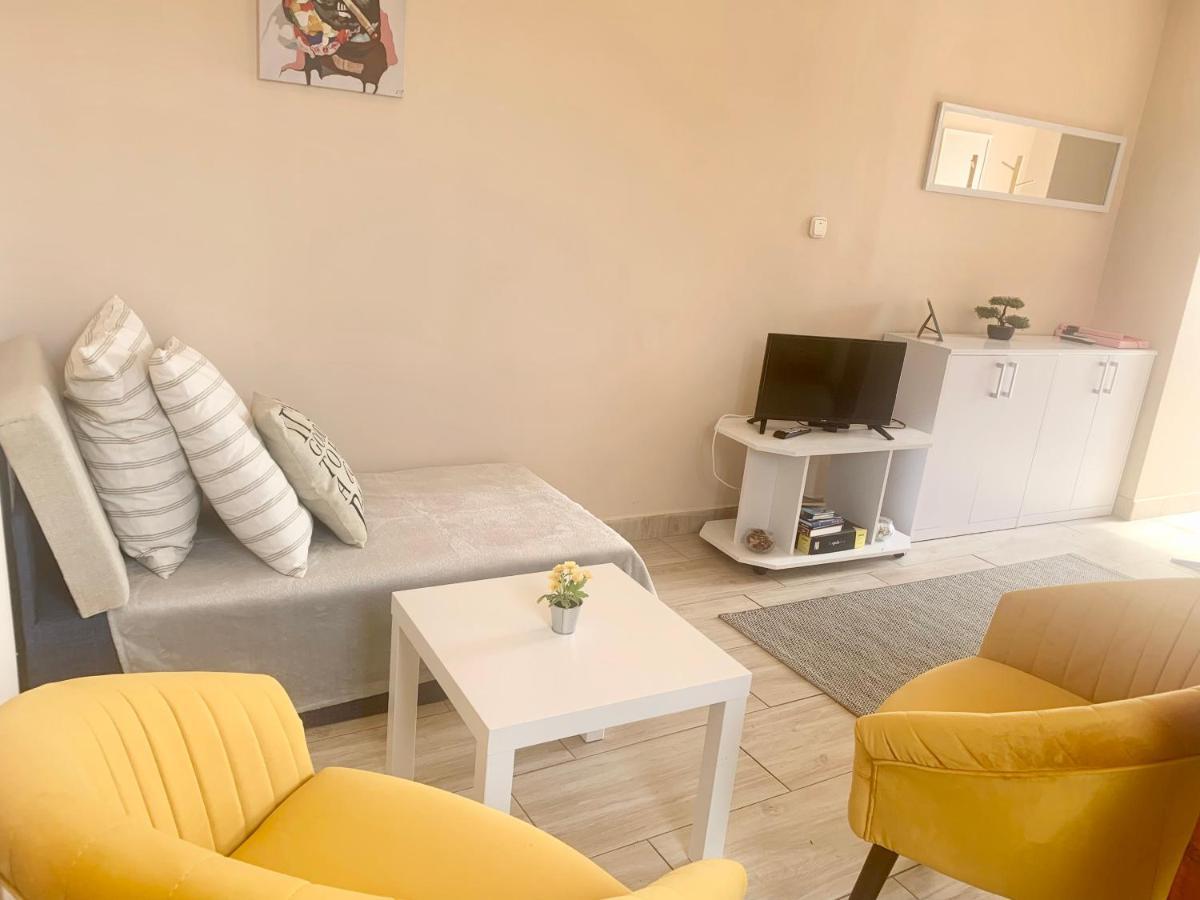 Lelle -Kert Apartman 03 발라톤엘 외부 사진